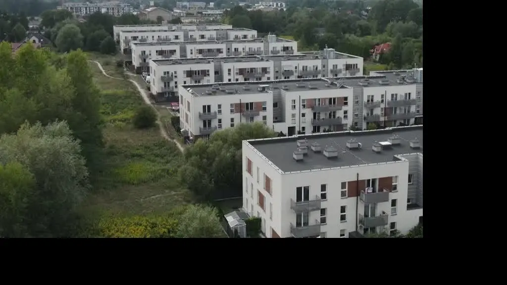 Na 18-latka spadła 30-kilogramowa część kotłowni