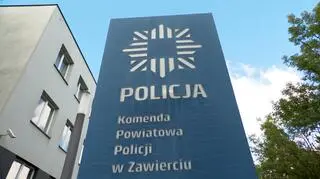 Duszenie i kopanie jedenastoletniego chłopca, agresorem policjantka. Jak to możliwe, że oskarżona kobieta wciąż pełni służbę? 
