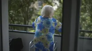 Sąsiad wykorzystał nieporadność 94-latki? „Stała pod jego bramą i krzyczała, żeby oddał jej dom”