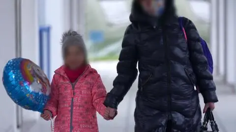 Oszpecała własne dziecko i… na tym zarabiała. Usłyszała wyrok