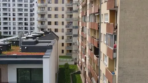 "Światła tak mało, że nie wiadomo jaka jest pora dnia"