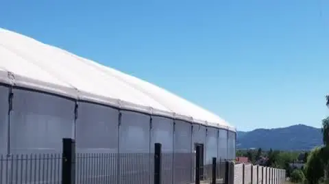 Betonowy mur niezgody