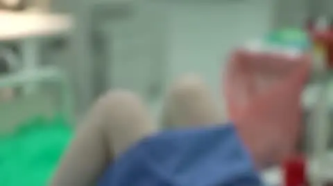 Położna miała pomagać przy porodzie