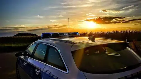 Bmw jechało „wężykiem” do przedszkola. Kierująca straciła prawo jazdy