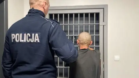 Oblał matkę łatwopalną substancją i podpalił. Grozi mu 10 lat więzienia 