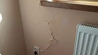 Ugięły się stropy i pękły ściany. Mieszkańcy nie mogą wrócić do swoich mieszkań