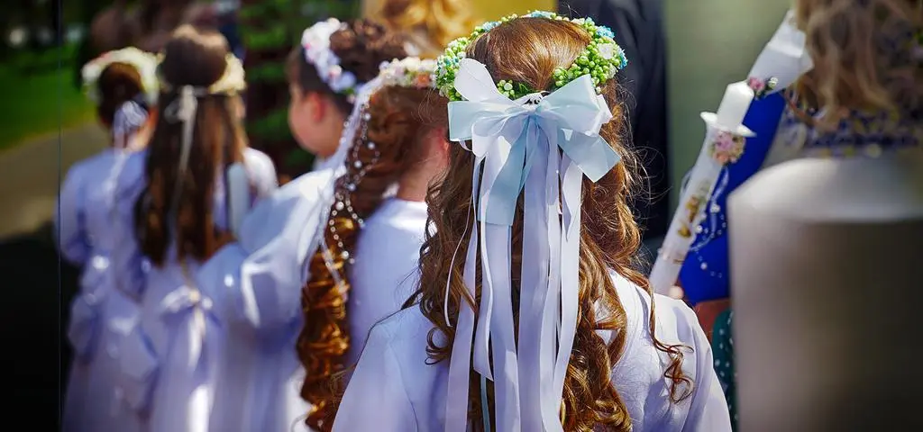 Płacz dzieci i rozczarowanie rodziców. Co wydarzyło się na komunii?