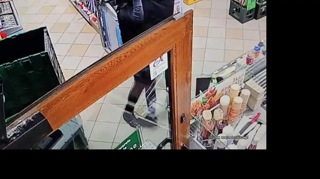 Brutalny atak na sprzedawców w Oleśnicy