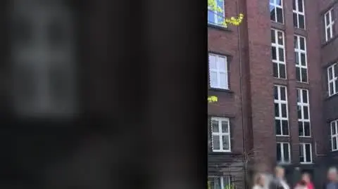 Zamiast zarezerwowanego przyjęcia komunijnego, fast-food na ulicy