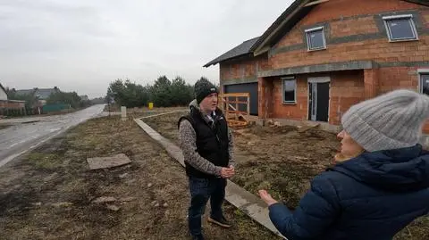 Podpisuje umowy, rozgrzebuje budowy i... znika?