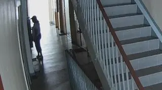 Zuchwałe złodziejki i bezsilni policjanci. "Nie przeprowadzono oględzin na miejscu zdarzenia"