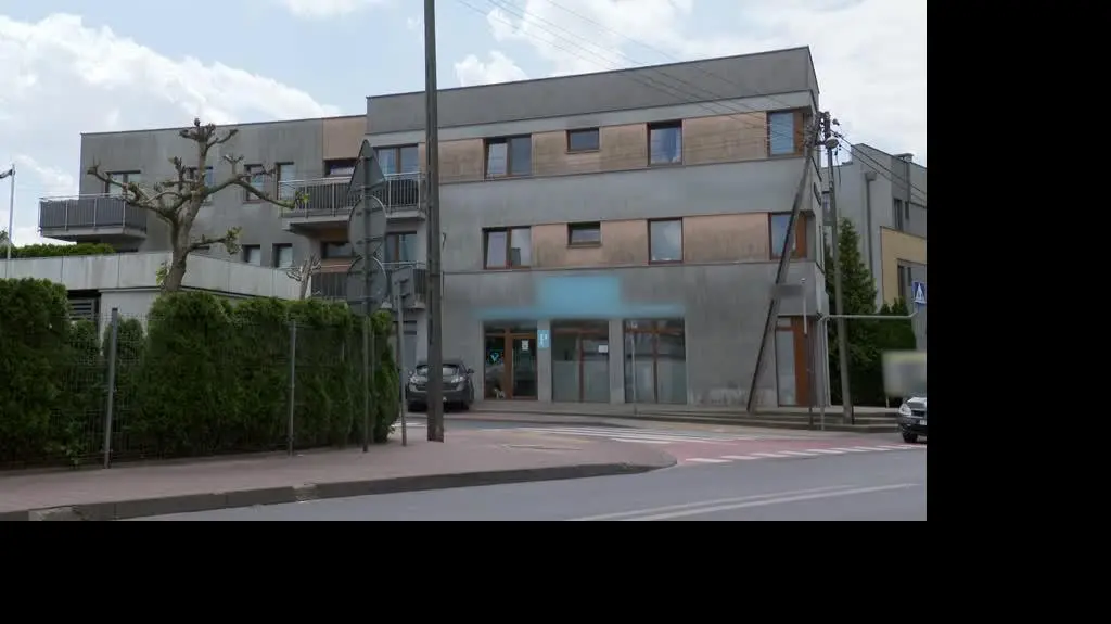 Marzyli o pięknych domach, zostali z placem budowy
