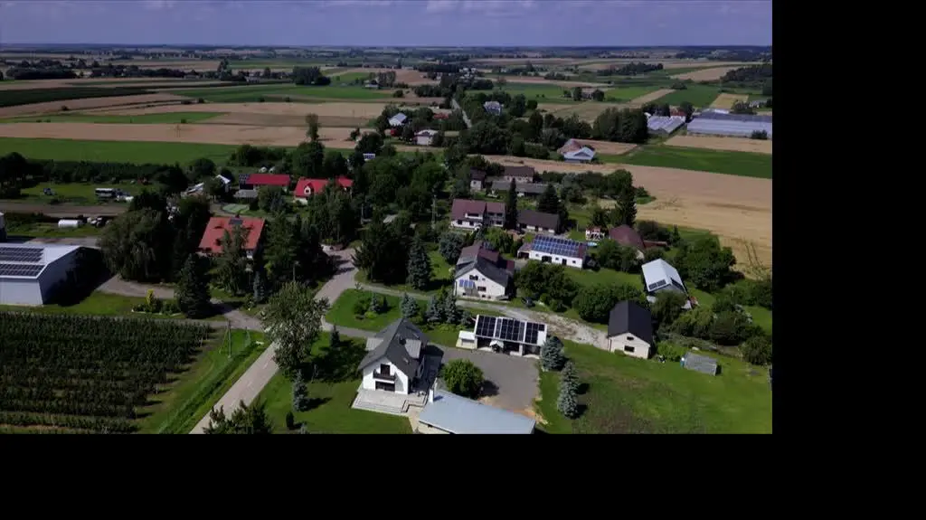 Matka grozi dzieciom nożem