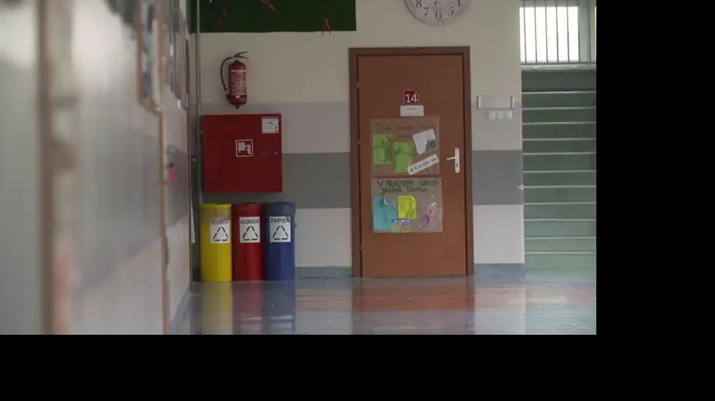 ZWIASTUN 7 LATEK BIJE