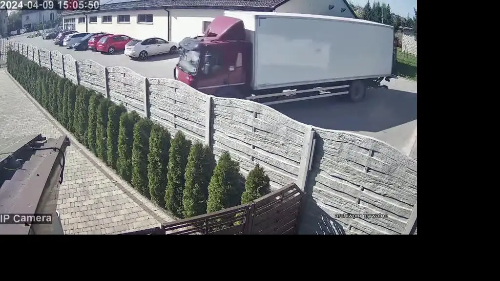 „Jak przyjeżdża tir, to cały dom drży”