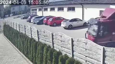 „Jak przyjeżdża tir, to cały dom drży”