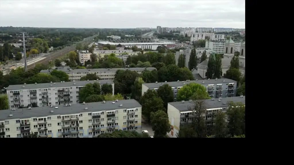 Zamalowali graffiti na własnym domu