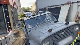 Deweloper kontra przedsiębiorca. Co kryje się za szokującą walką o drogę?