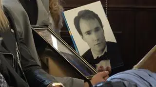 Jakub został wepchnięty pod pociąg. Czy tej śmierci można było uniknąć?