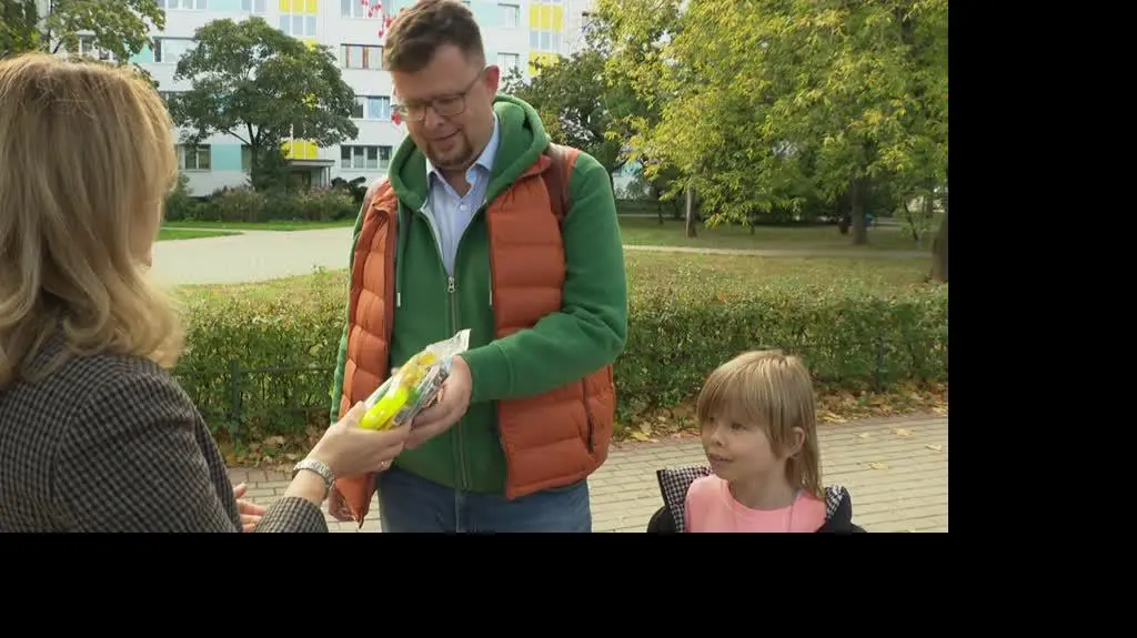 Młodzież pali e-papierosy