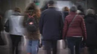 Boso, ubrany tylko w pieluszkę i body błąkał się po ulicach Łodzi. Gdzie byli rodzice 3-latka?