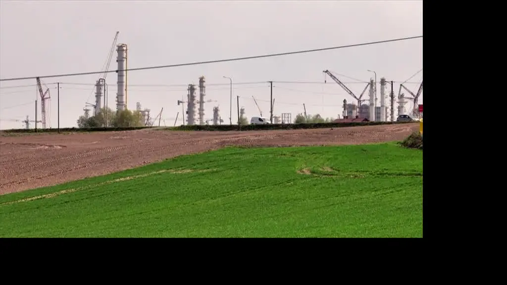 Wstrząsające relacje cudzoziemców pracujących przy wartej 25 miliardów inwestycji Orlenu