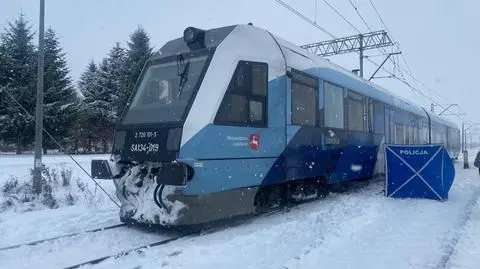 Pracownicy kolei odśnieżali tory, jeden zginął pod kołami pociągu