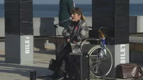 Niepełnosprawna śpiewaczka z Kołobrzegu