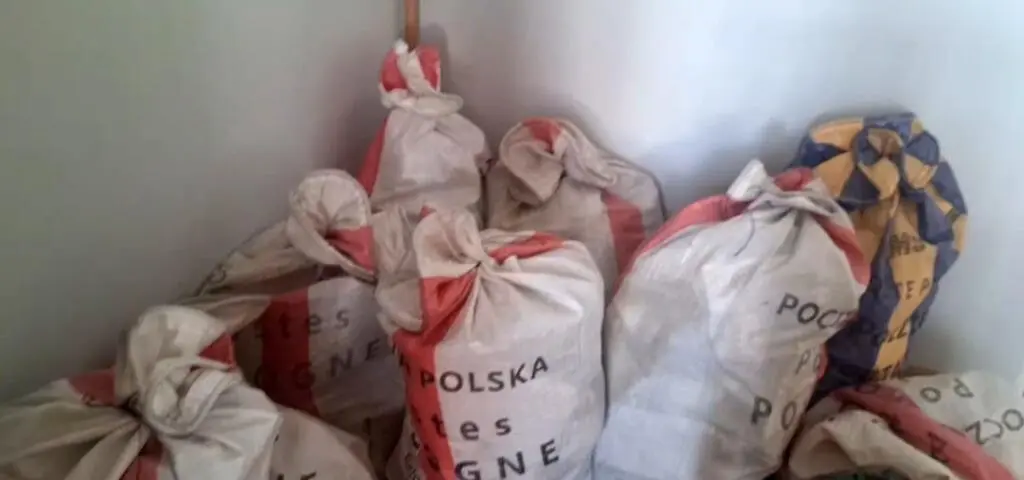 Tysiące zaginionych listów i pocztowych przesyłek