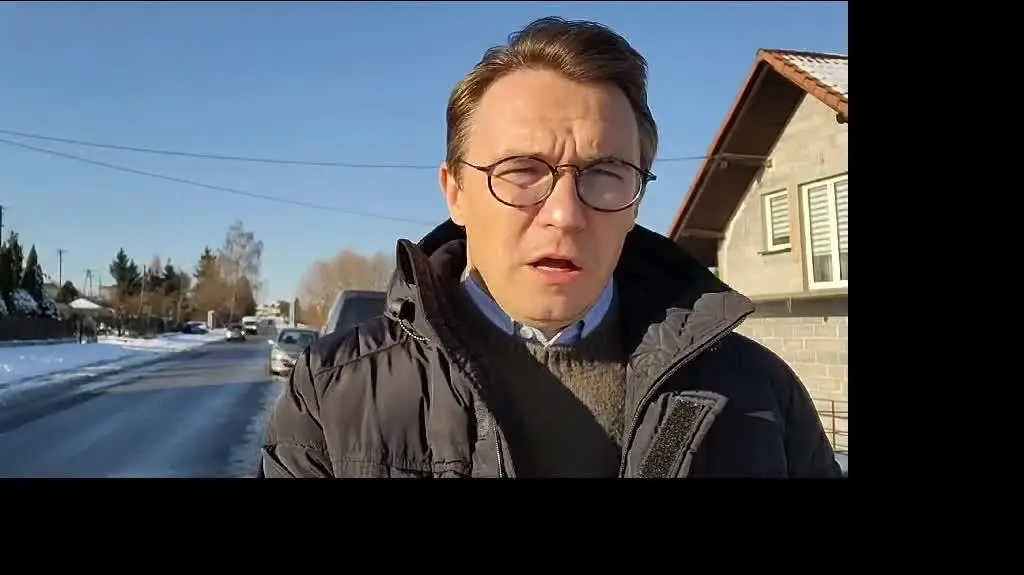 Zmarła 14-latka, która czekała na pomoc przy sklepie