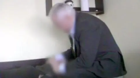 Akt oskarżenia w sprawie seksuologa Lechosława G.