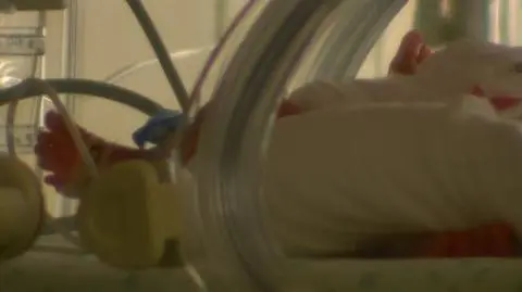 Akt oskarżenia dla rodziców pobitej Nikoli 