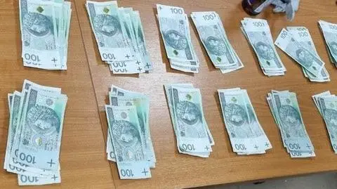 Proszą starsze osoby, by wzięły udział w „policyjnej” akcji. 78-latek wyrzucił swoją kartę przez okno