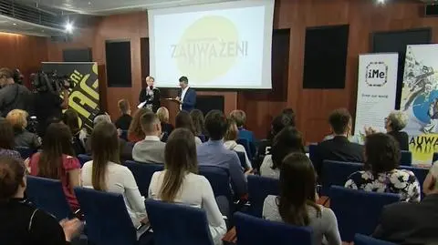 Kim są „Ten chłopak. Ta dziewczyna”?