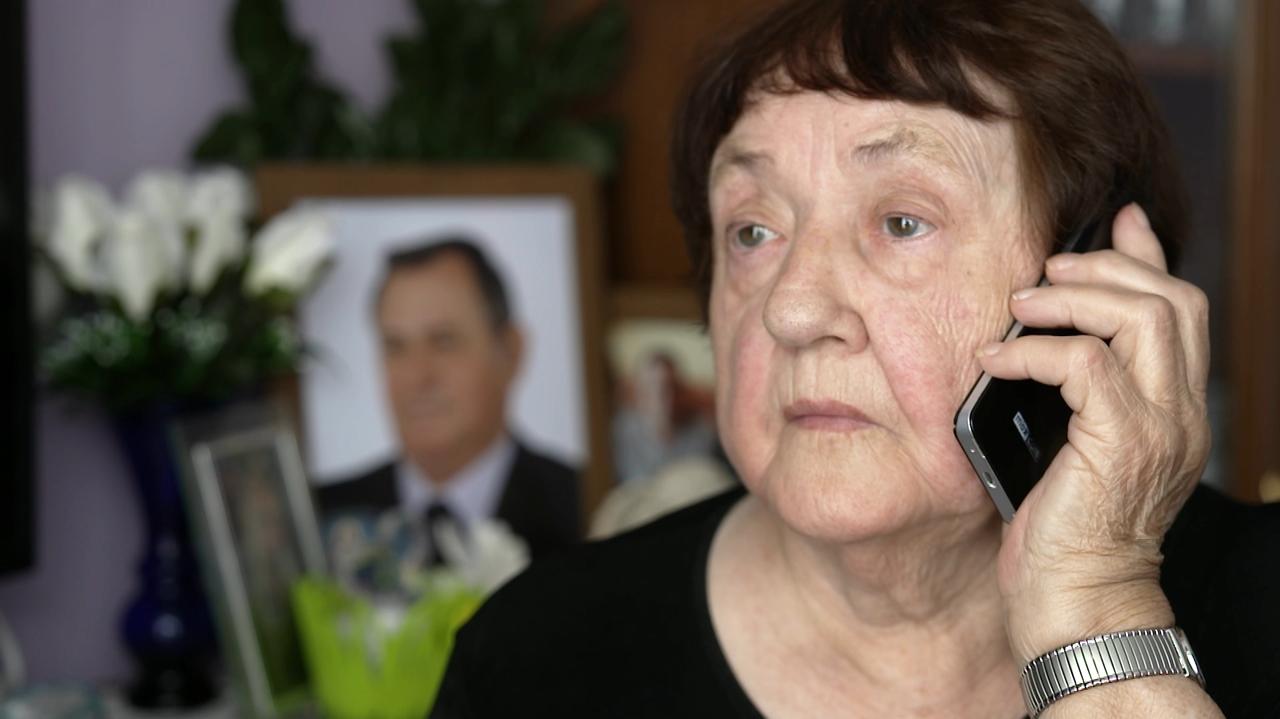 Słyszała przez telefon krewną, wyrzuciła przez okno 55 tys. zł. Jak oszuści wykorzystują sztuczną inteligencję?