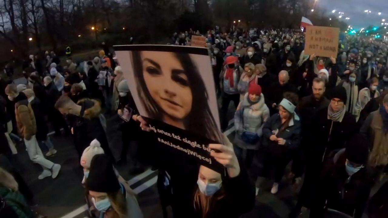 30-letnia Izabela zmarła będąc w piątym miesiącu ciąży. Trzech lekarzy usłyszało wyroki