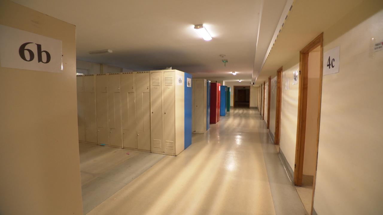 Brutalny atak policjantki w szkole podstawowej!