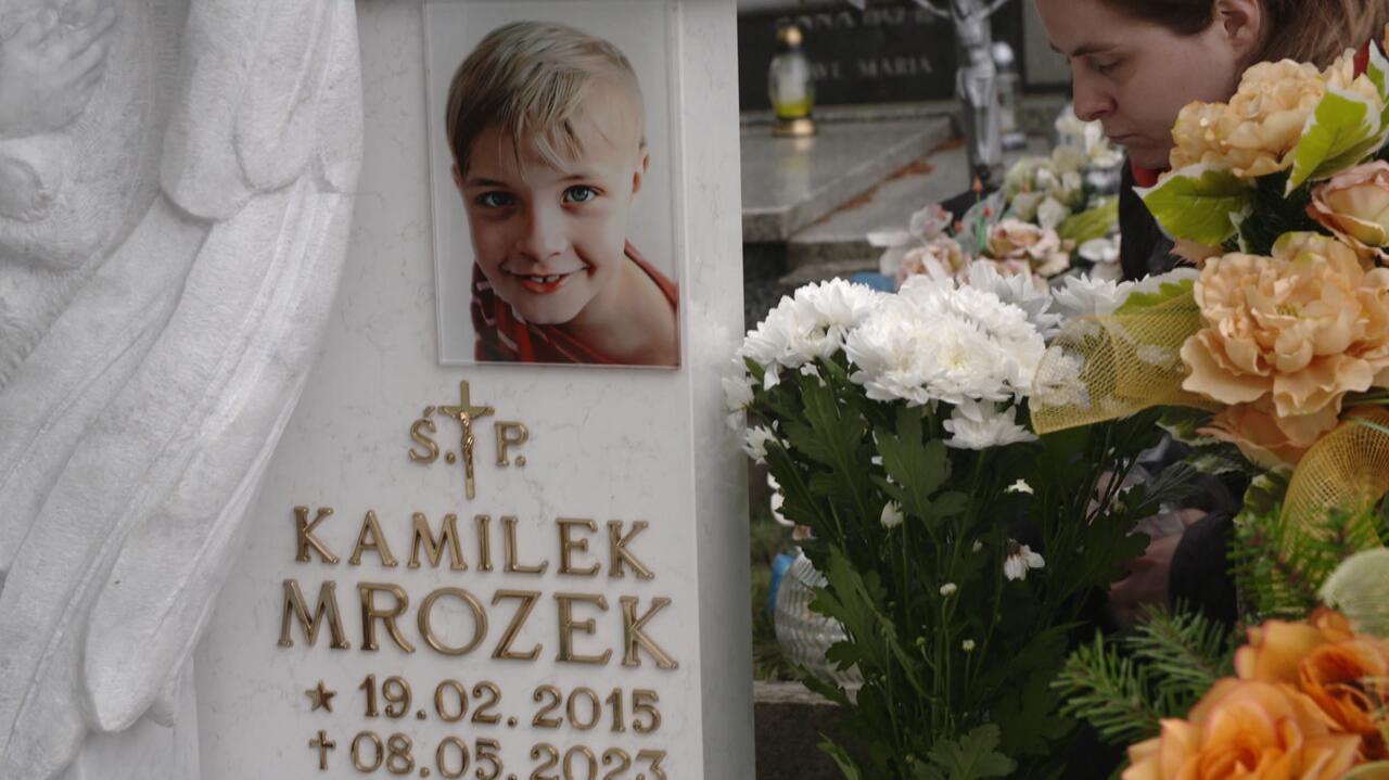 8-letni Kamilek był ofiarą okrutnej przemocy. Rusza proces ojczyma i matki chłopca